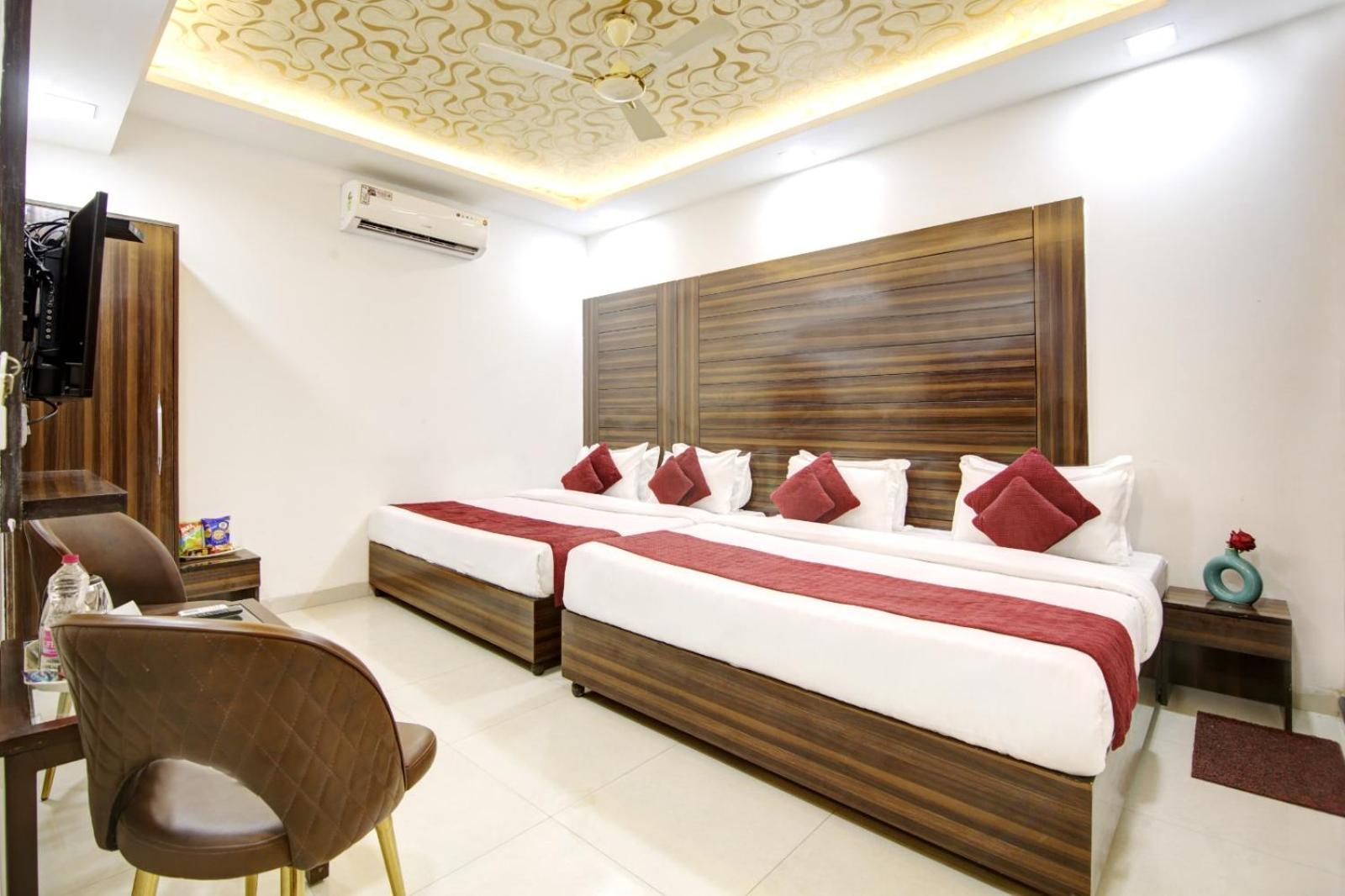 Hotel Devrana Delhi Airport New Delhi Bagian luar foto