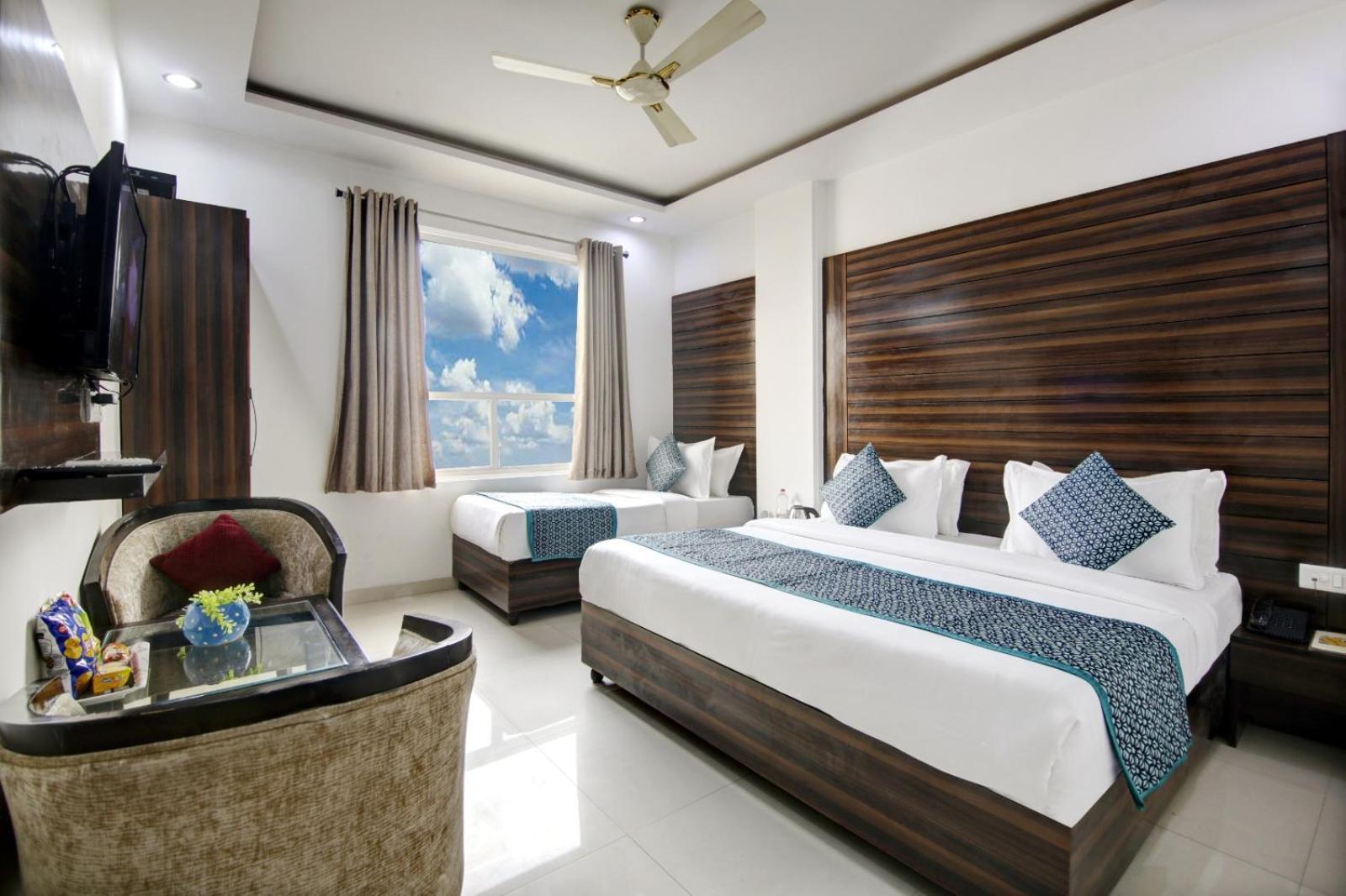 Hotel Devrana Delhi Airport New Delhi Bagian luar foto