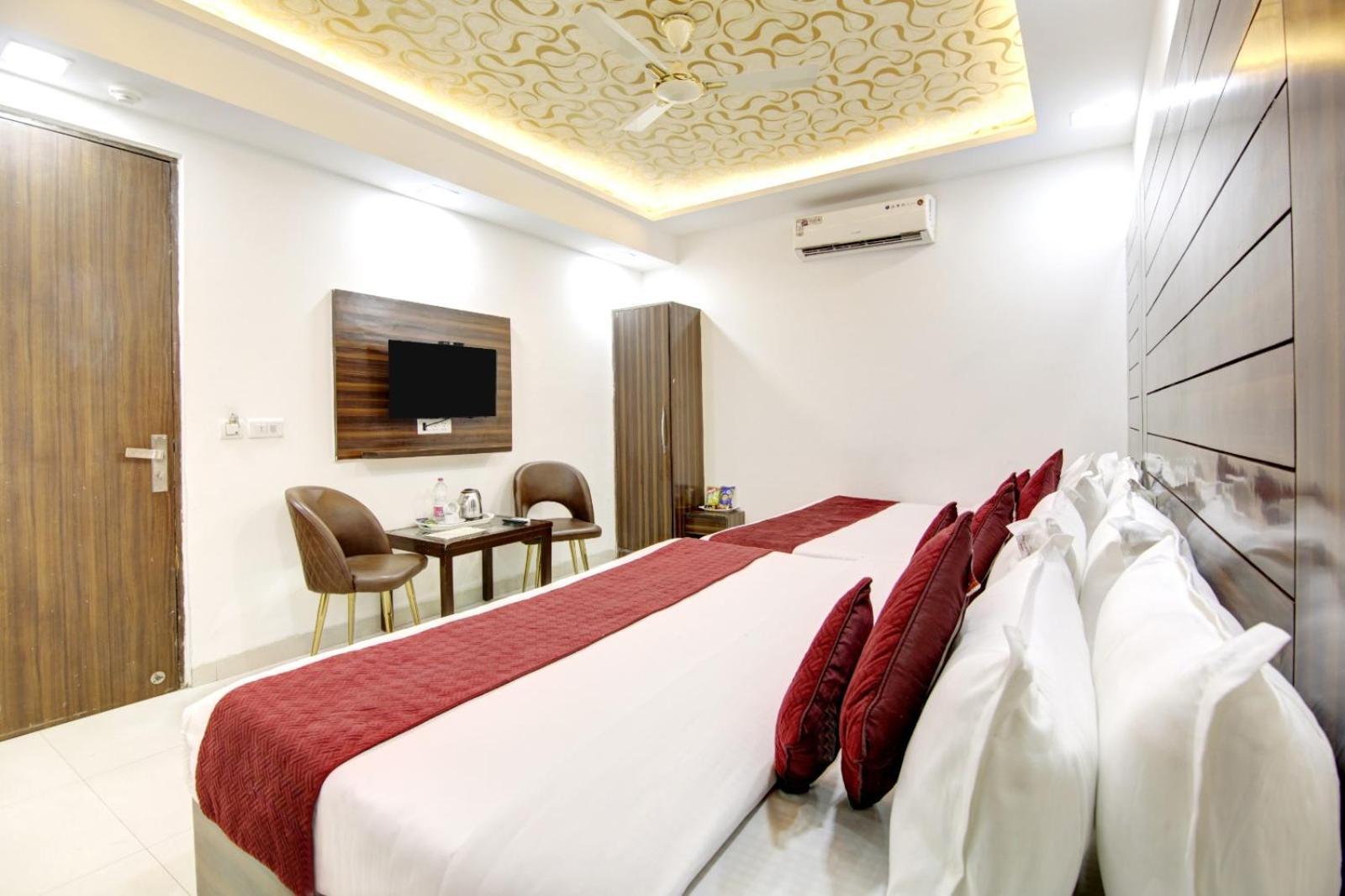 Hotel Devrana Delhi Airport New Delhi Bagian luar foto