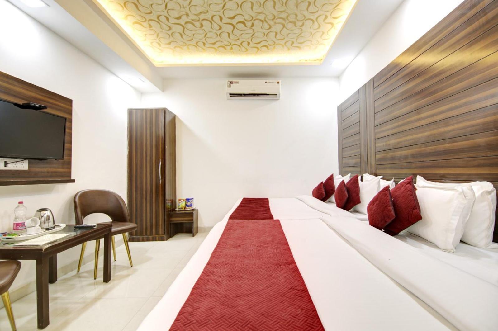 Hotel Devrana Delhi Airport New Delhi Bagian luar foto