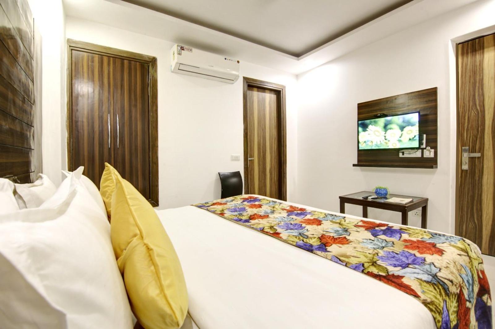 Hotel Devrana Delhi Airport New Delhi Bagian luar foto