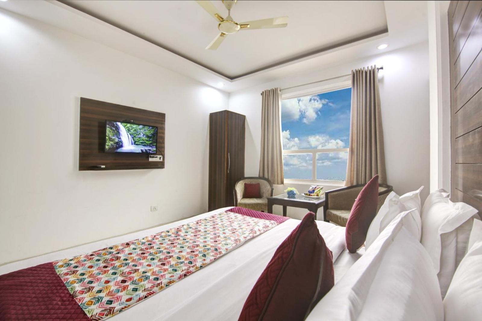 Hotel Devrana Delhi Airport New Delhi Bagian luar foto